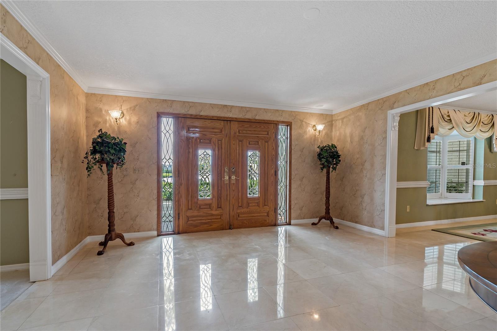 Listing photo id 10 for 2534 Heron Lane N