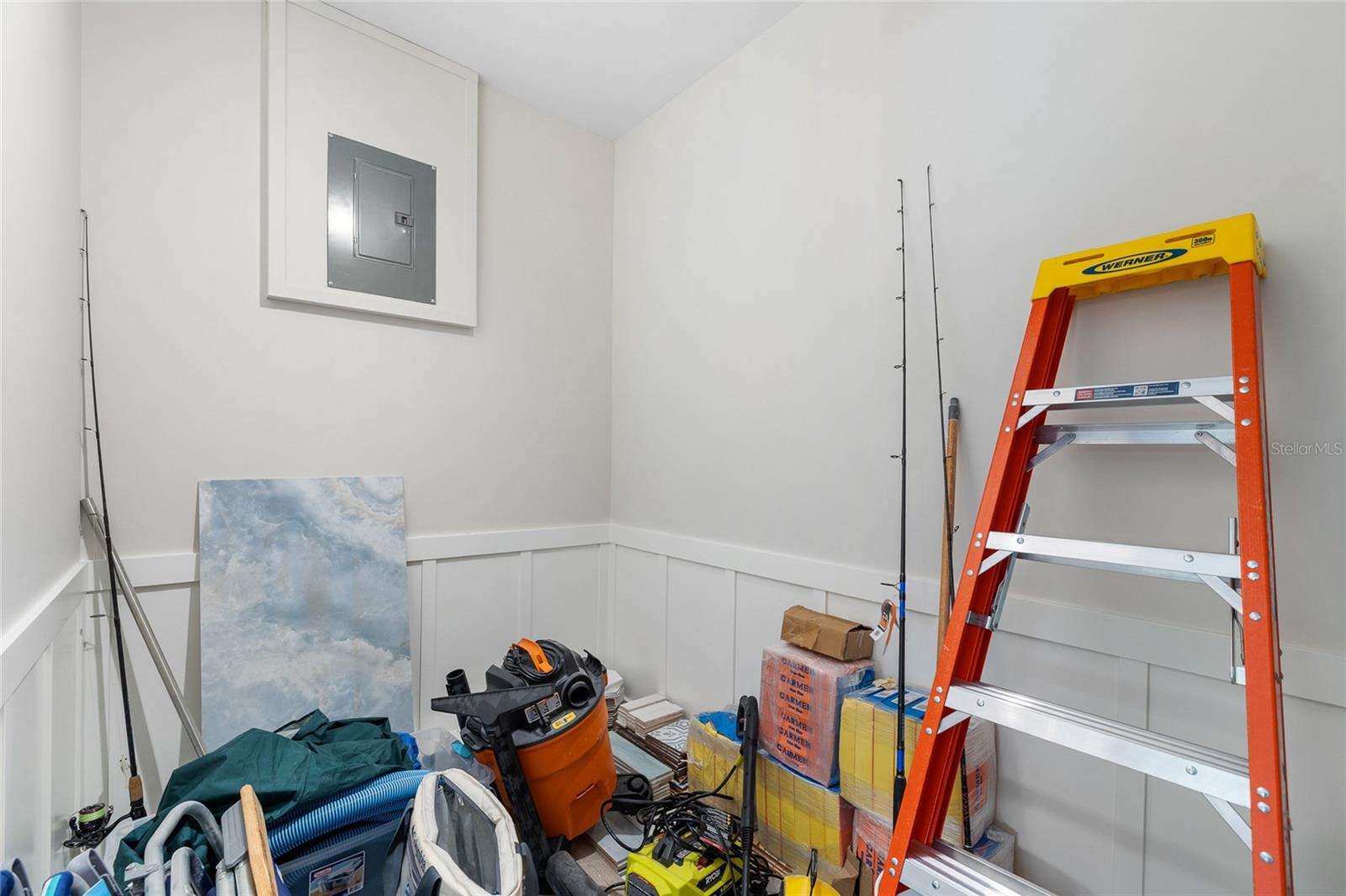 Image 64 of 75 For 180 Damfiwill Street