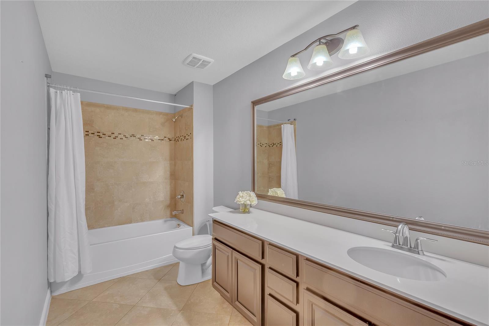 Image 31 of 69 For 11330 Lake Lucaya Drive