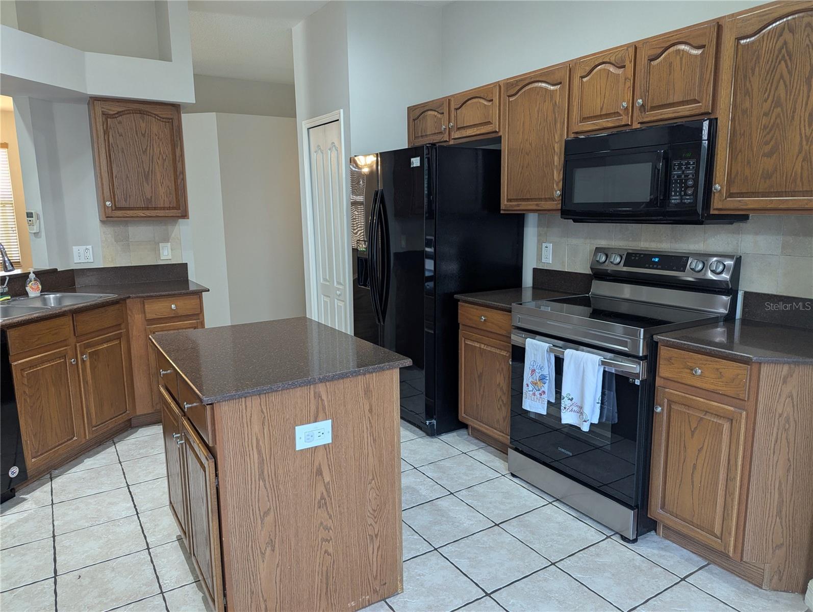 Image 7 of 23 For 9818 White Barn Way