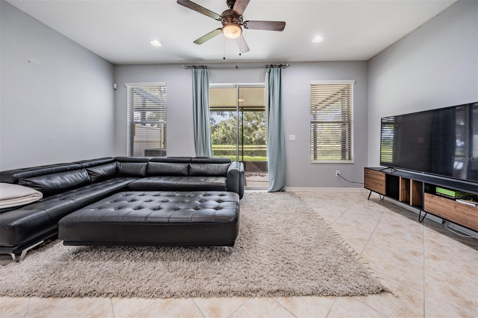 Image 12 of 41 For 6650 Holly Heath Drive