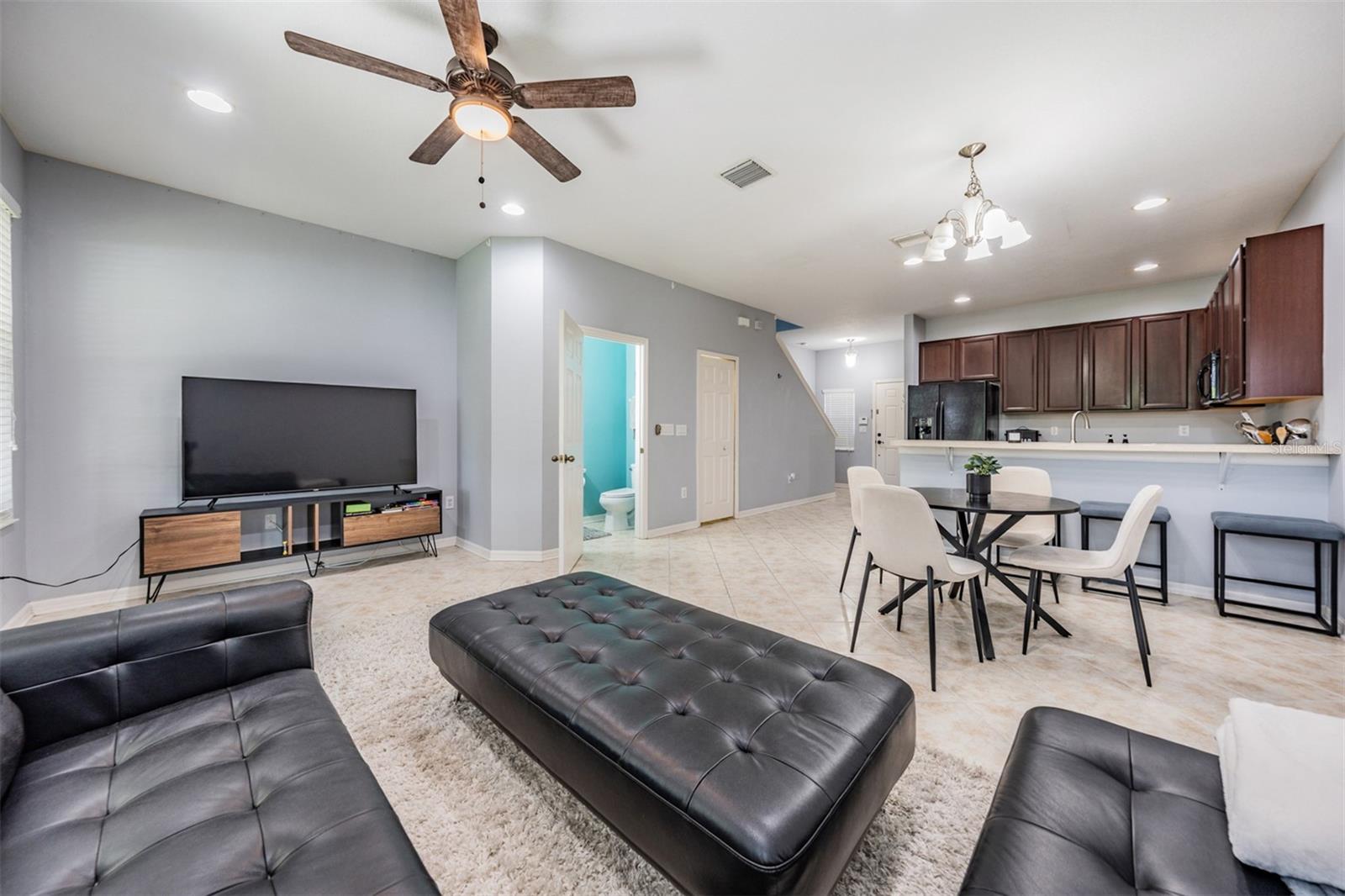 Image 14 of 41 For 6650 Holly Heath Drive