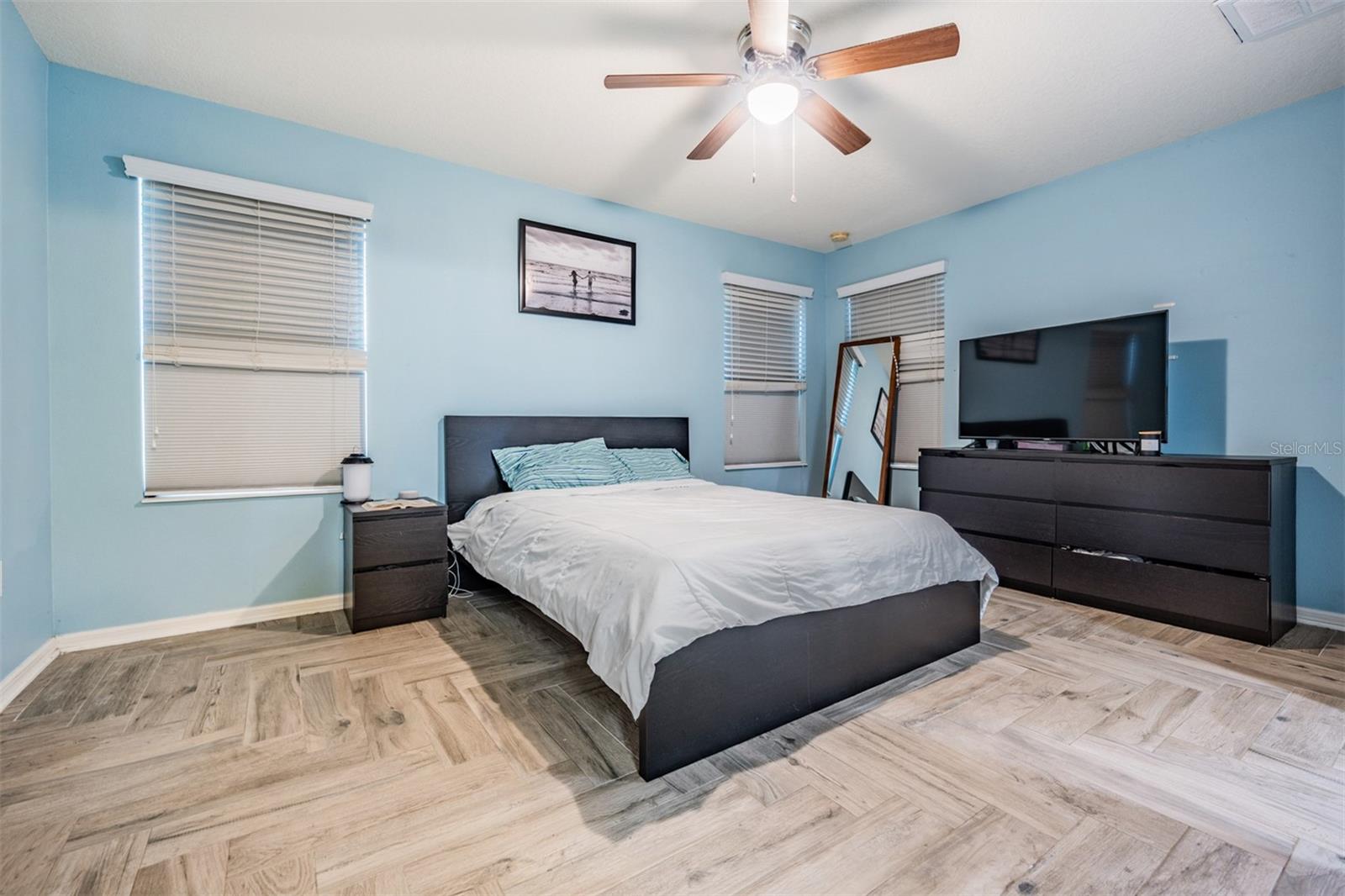 Image 25 of 41 For 6650 Holly Heath Drive