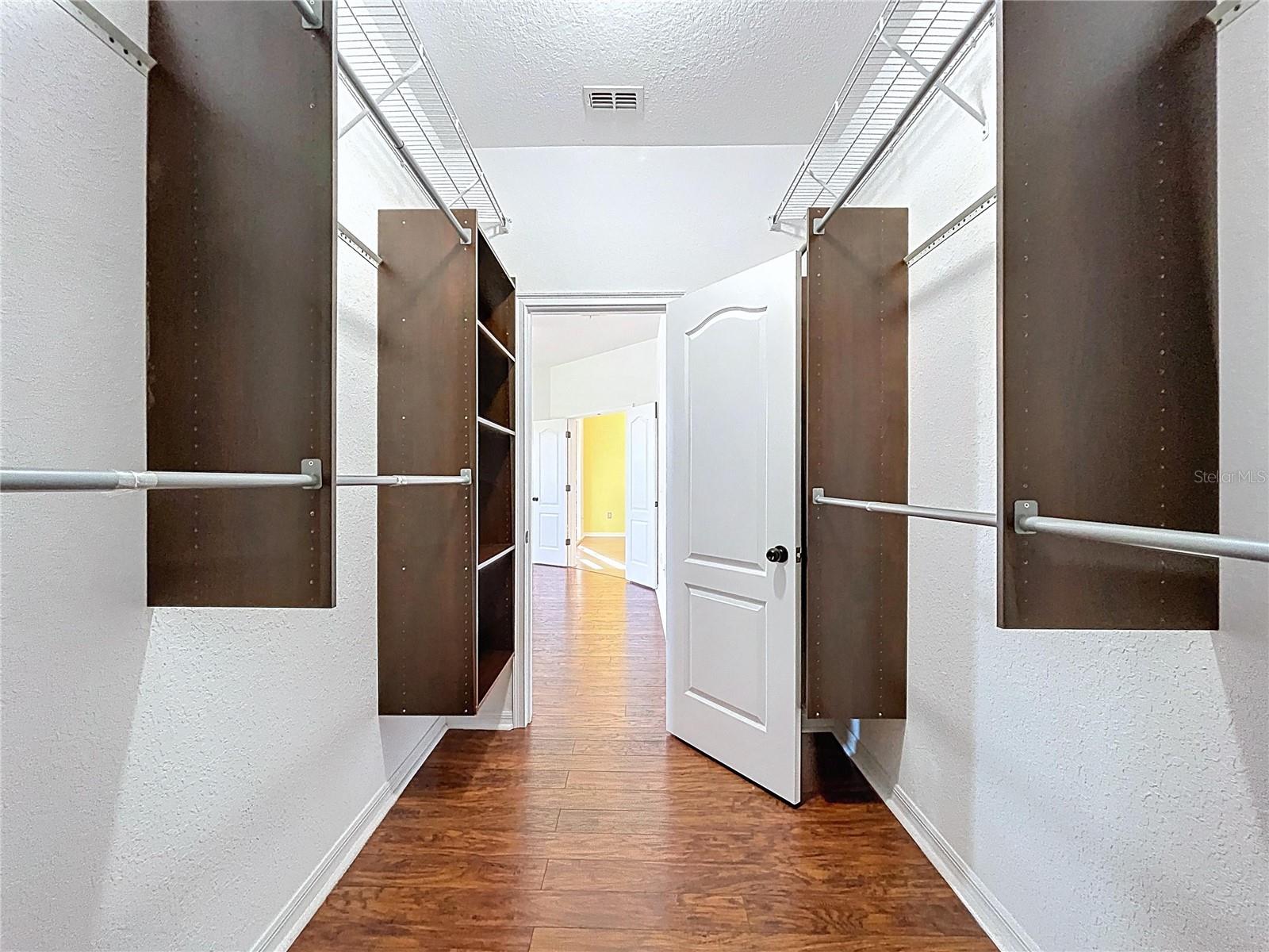 Image 15 of 41 For 4285 Meadowood Drive