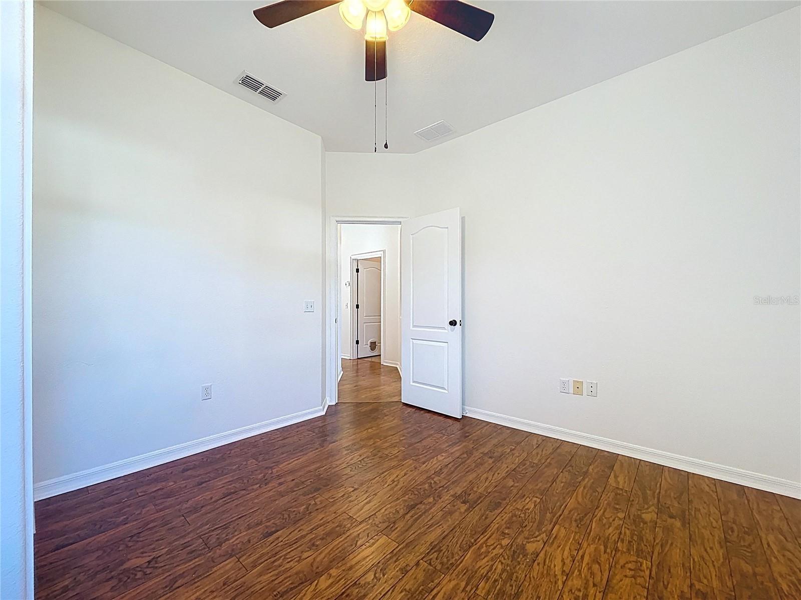 Image 22 of 41 For 4285 Meadowood Drive