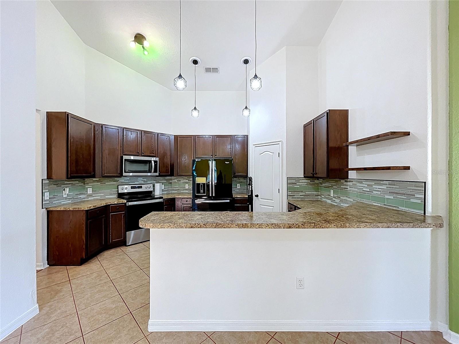 Image 4 of 41 For 4285 Meadowood Drive