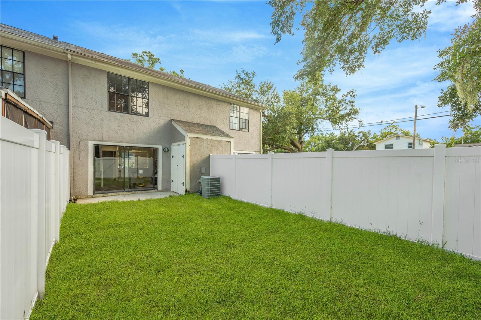 Image 6 of 39 For 3304 Laurel View Drive