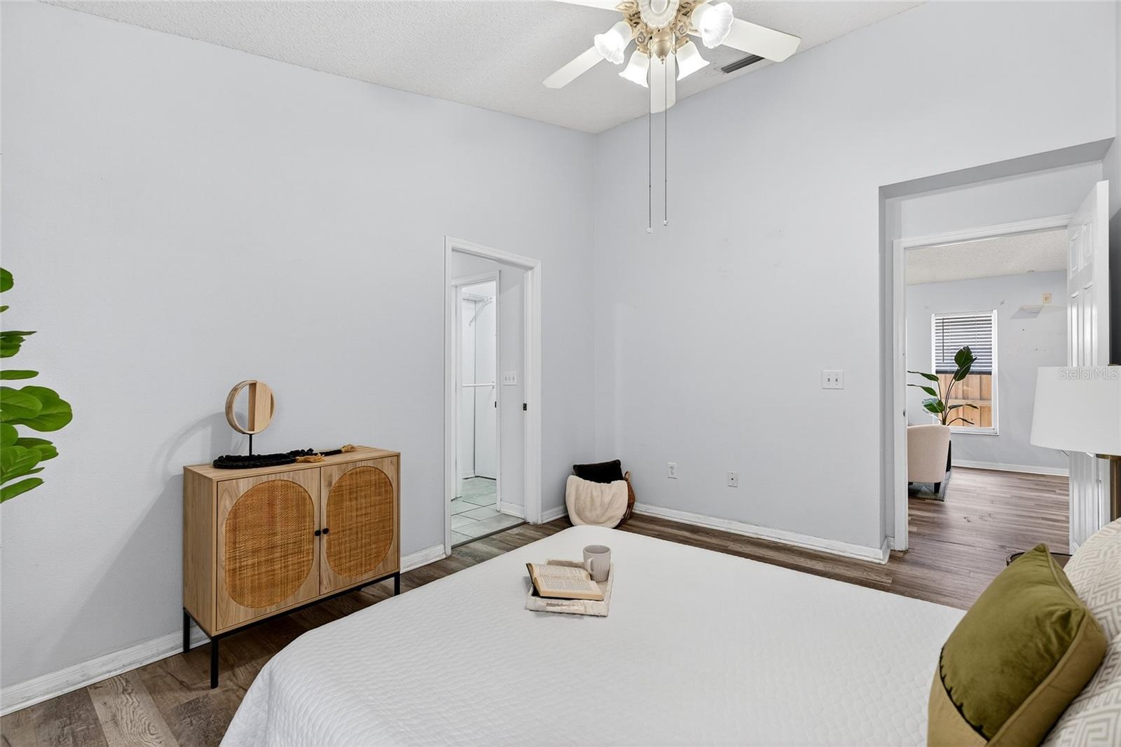 Image 11 of 28 For 6628 Summer Haven Drive