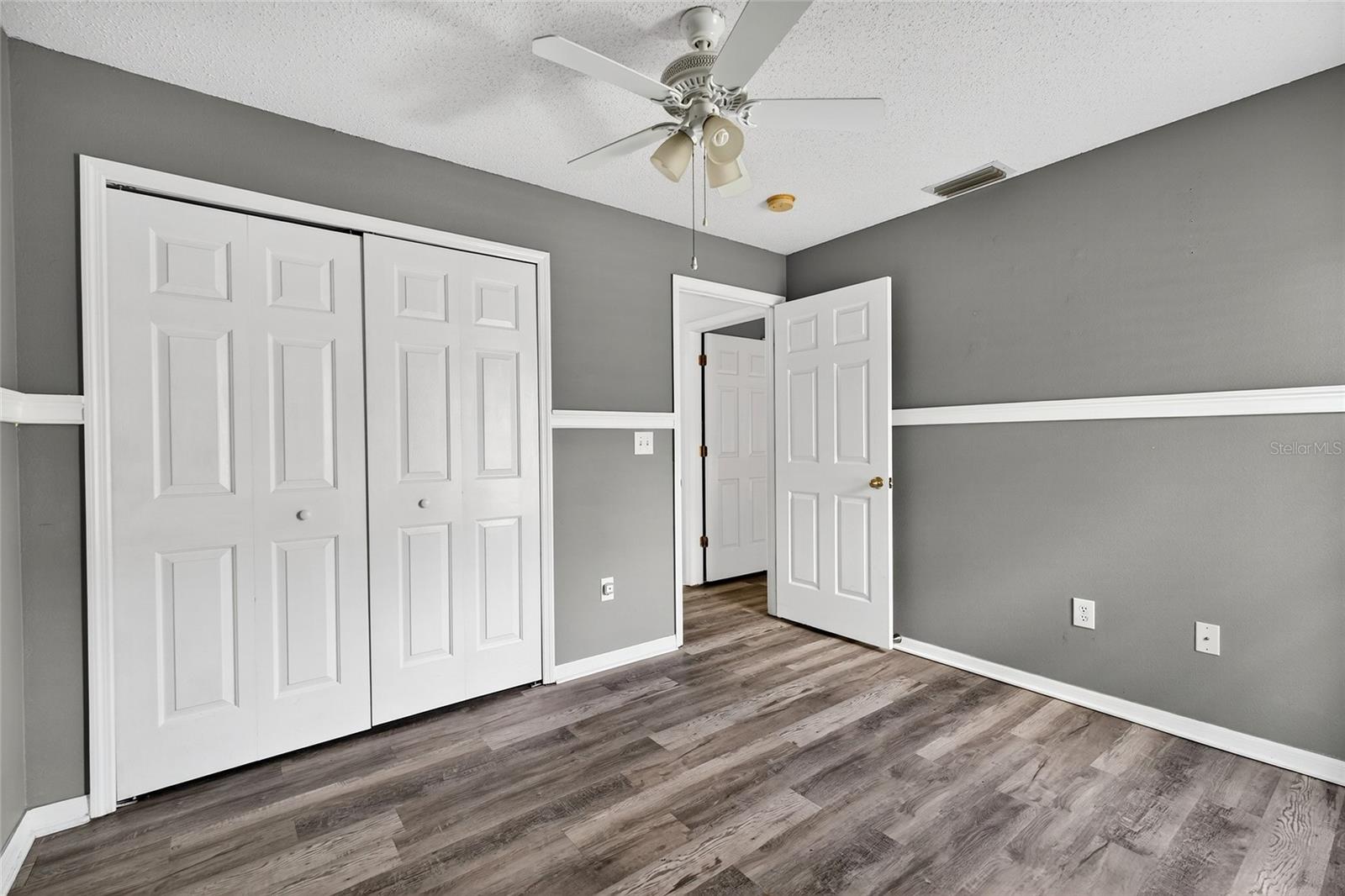 Image 17 of 28 For 6628 Summer Haven Drive