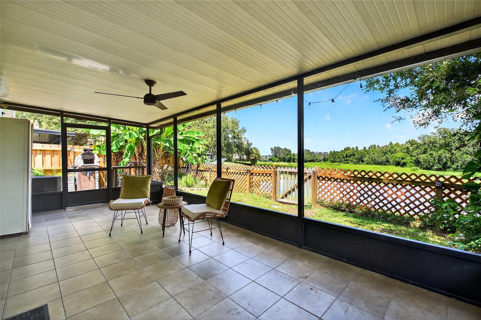 Image 19 of 28 For 6628 Summer Haven Drive