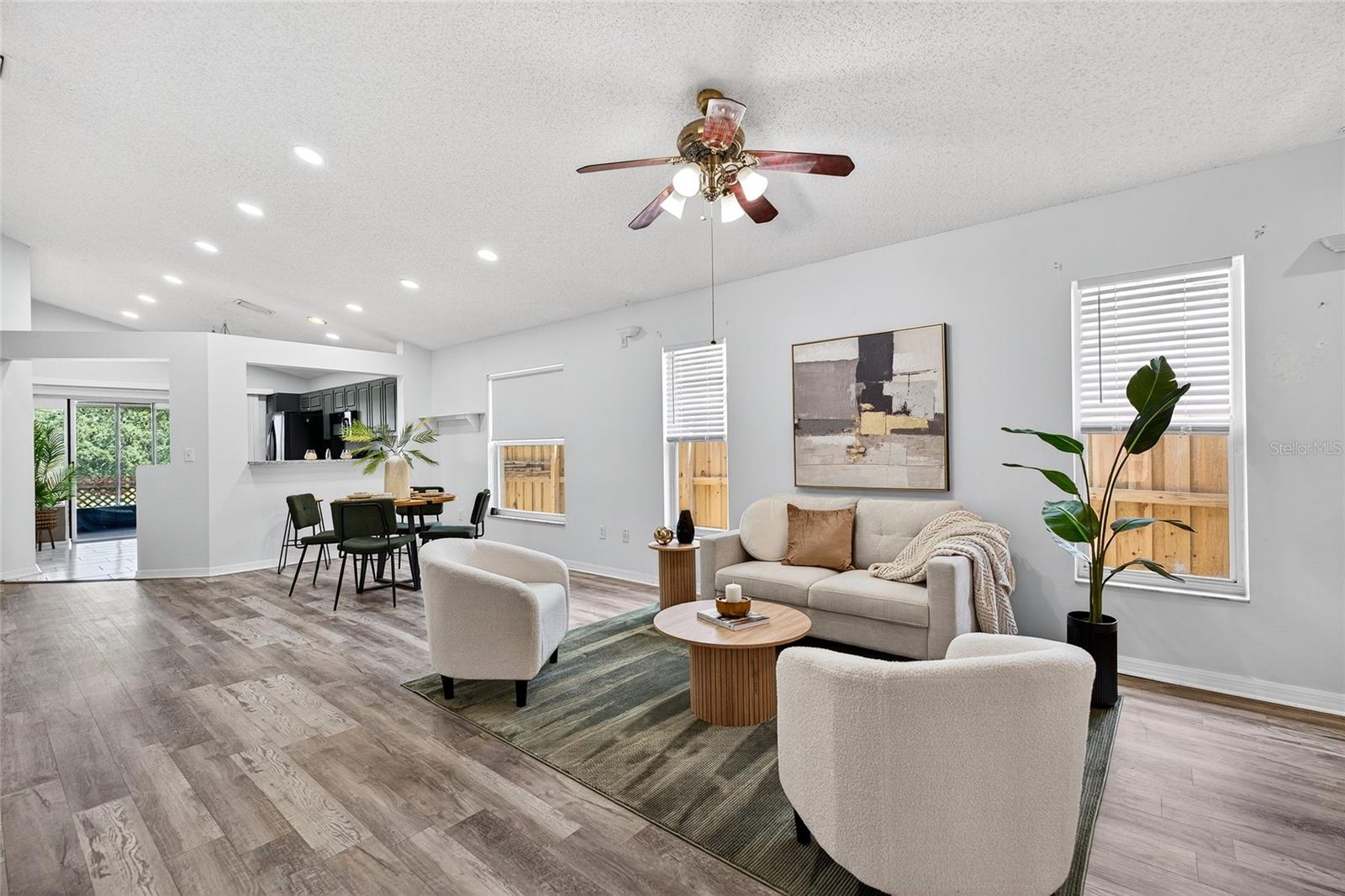 Image 4 of 28 For 6628 Summer Haven Drive
