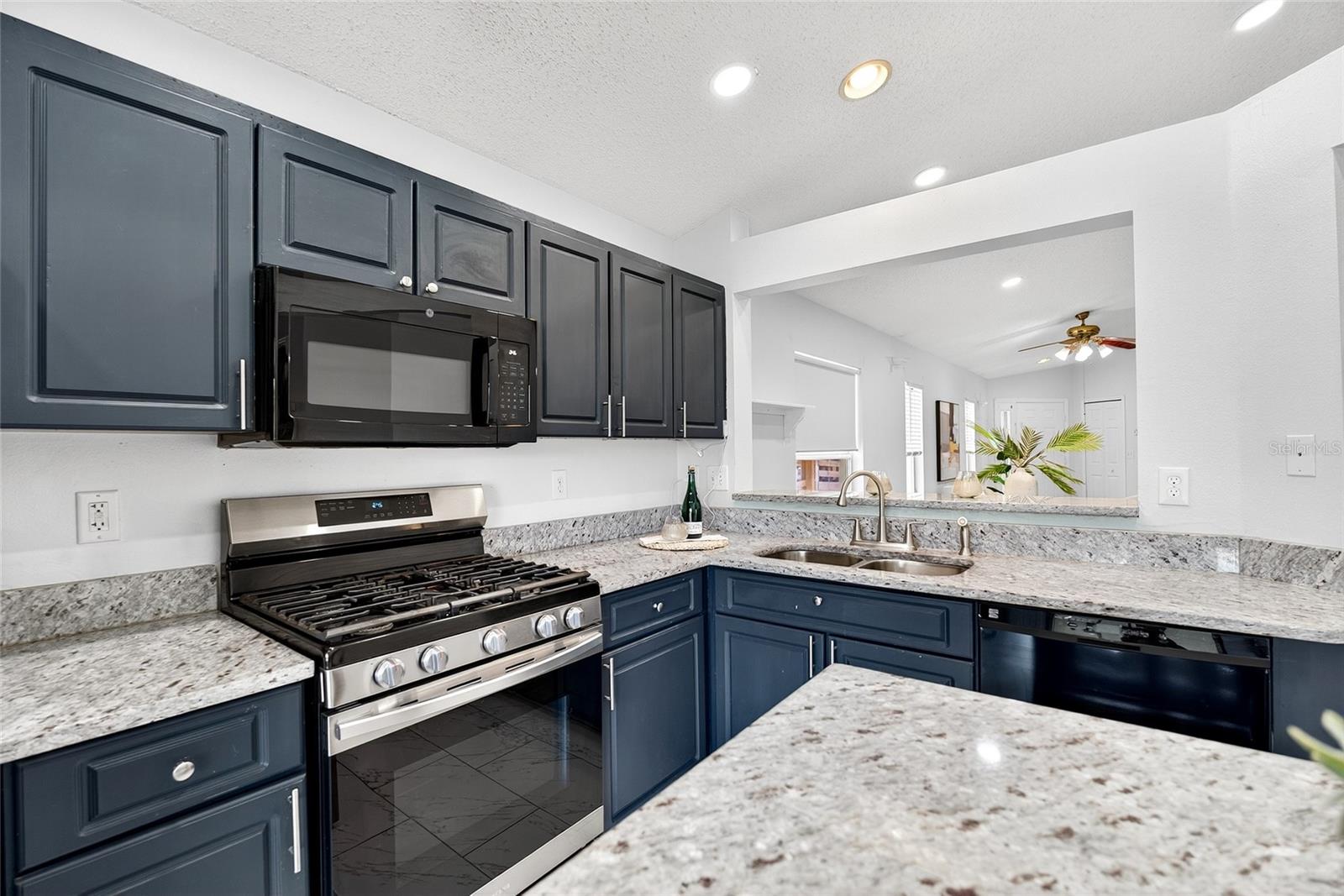 Image 9 of 28 For 6628 Summer Haven Drive