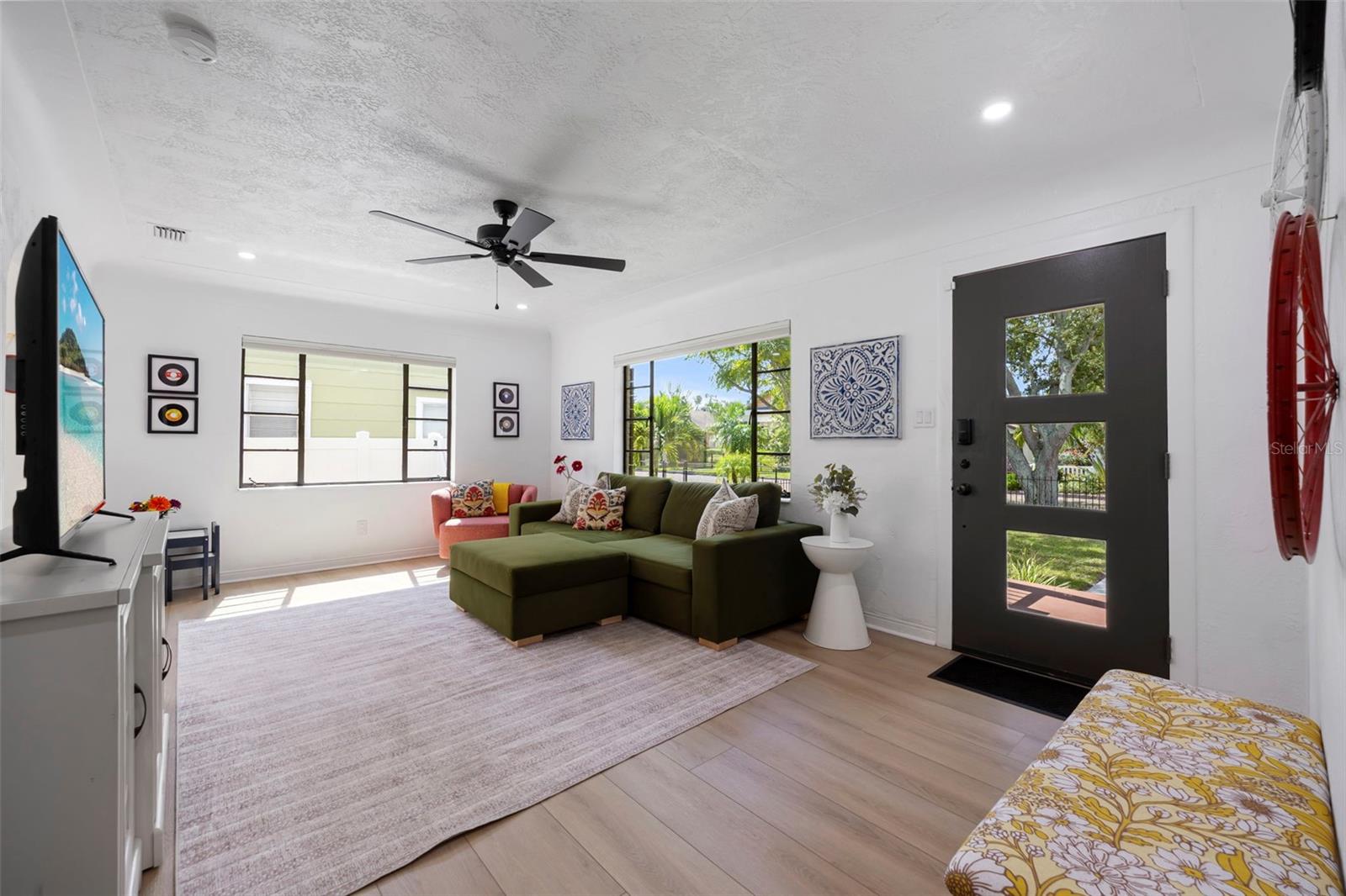 Image 6 of 56 For 2351 4th Avenue S
