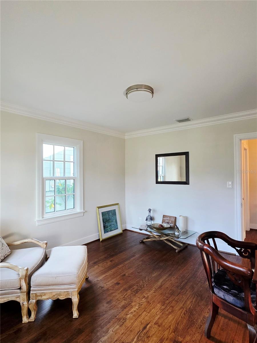 Image 10 of 25 For 475 28th Avenue N