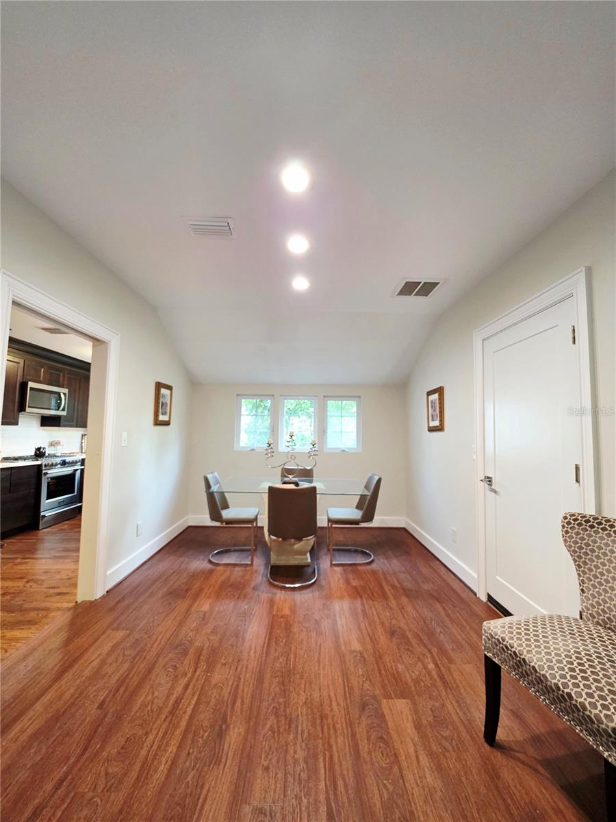Image 19 of 25 For 475 28th Avenue N