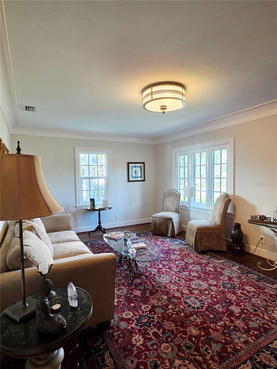 Image 2 of 25 For 475 28th Avenue N