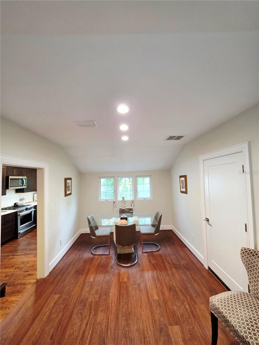 Image 20 of 25 For 475 28th Avenue N
