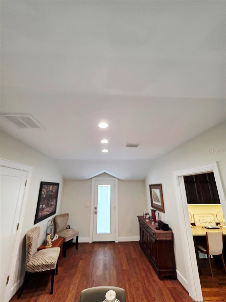 Image 21 of 25 For 475 28th Avenue N