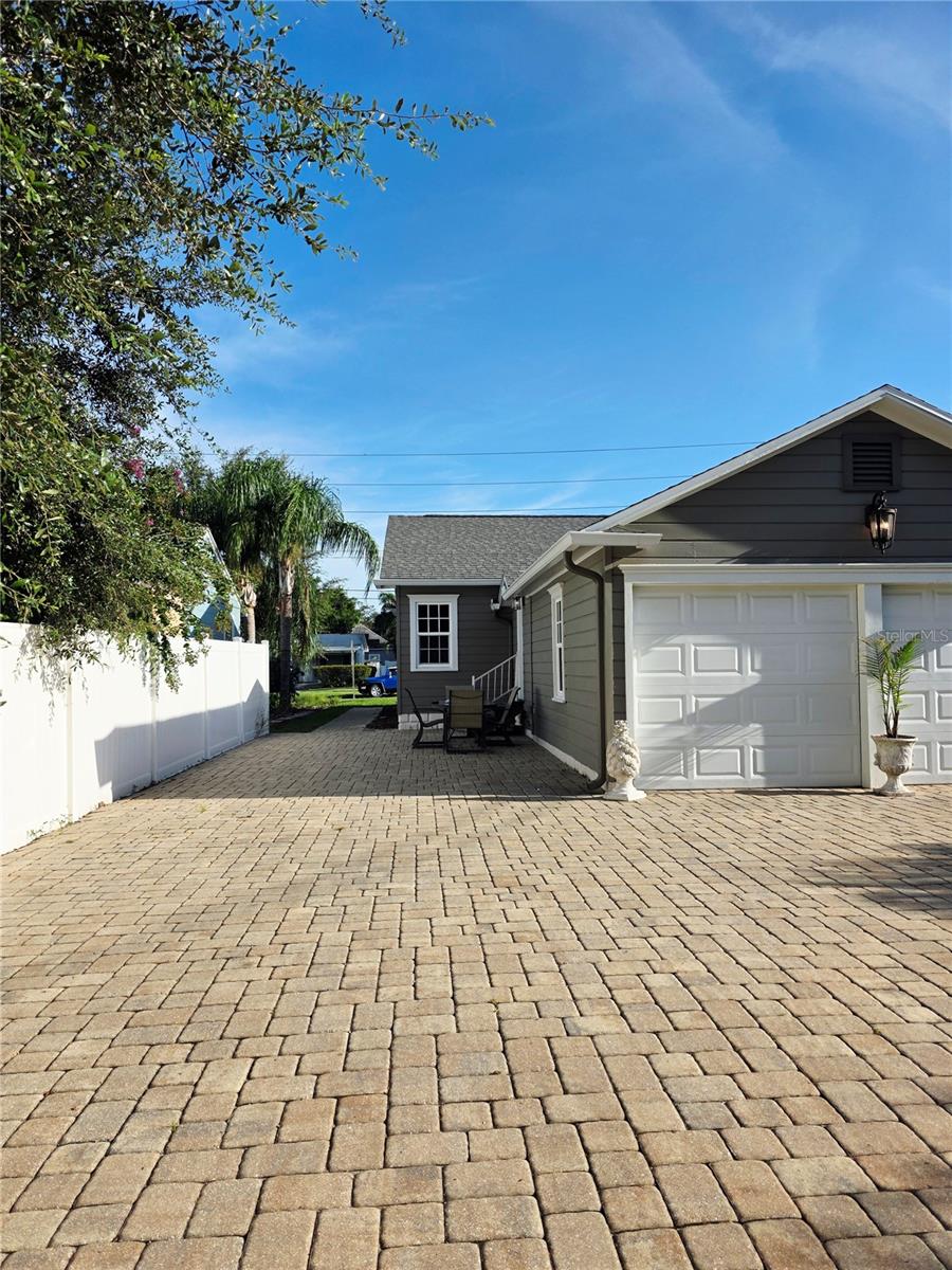 Image 23 of 25 For 475 28th Avenue N