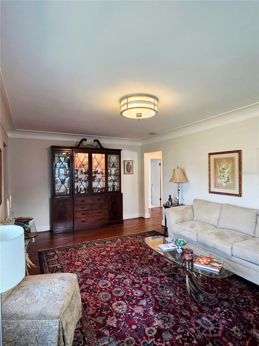 Image 4 of 25 For 475 28th Avenue N