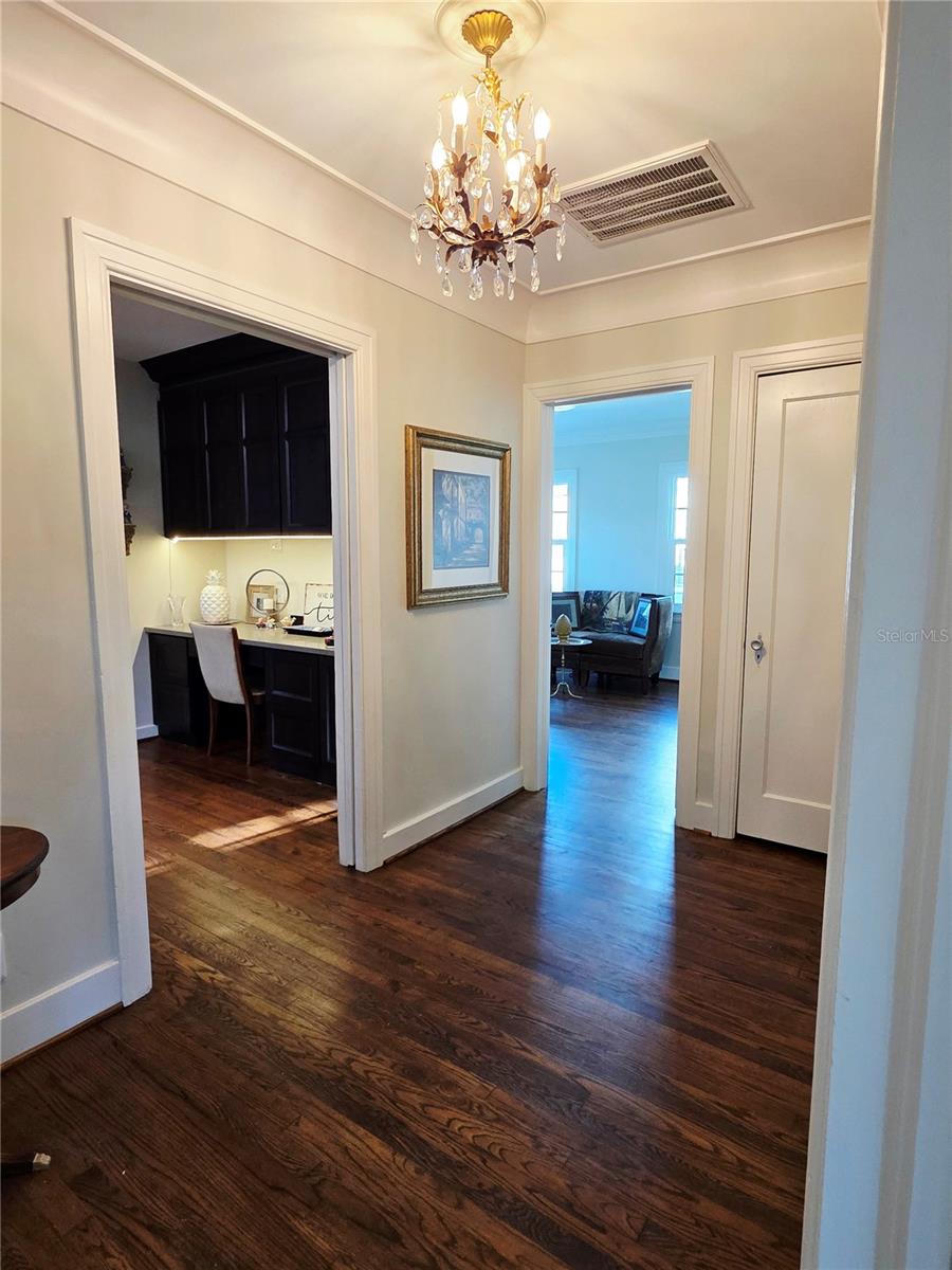 Image 8 of 25 For 475 28th Avenue N