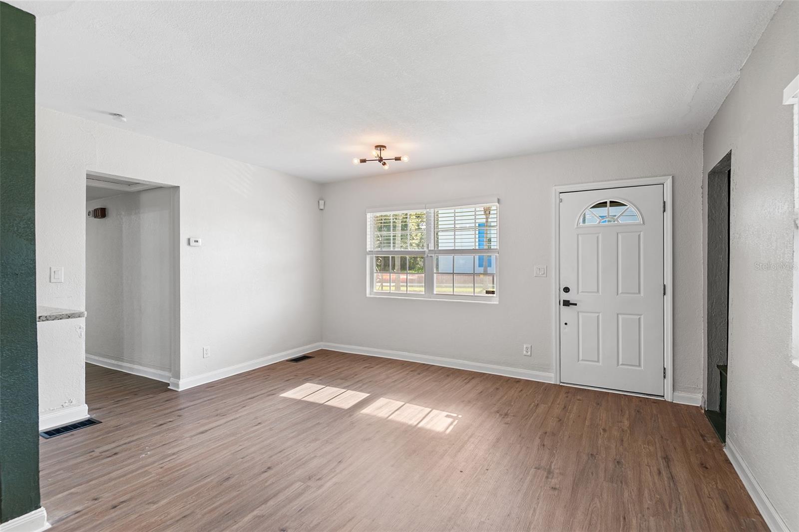 Image 11 of 35 For 3609 Cleveland Heights Boulevard