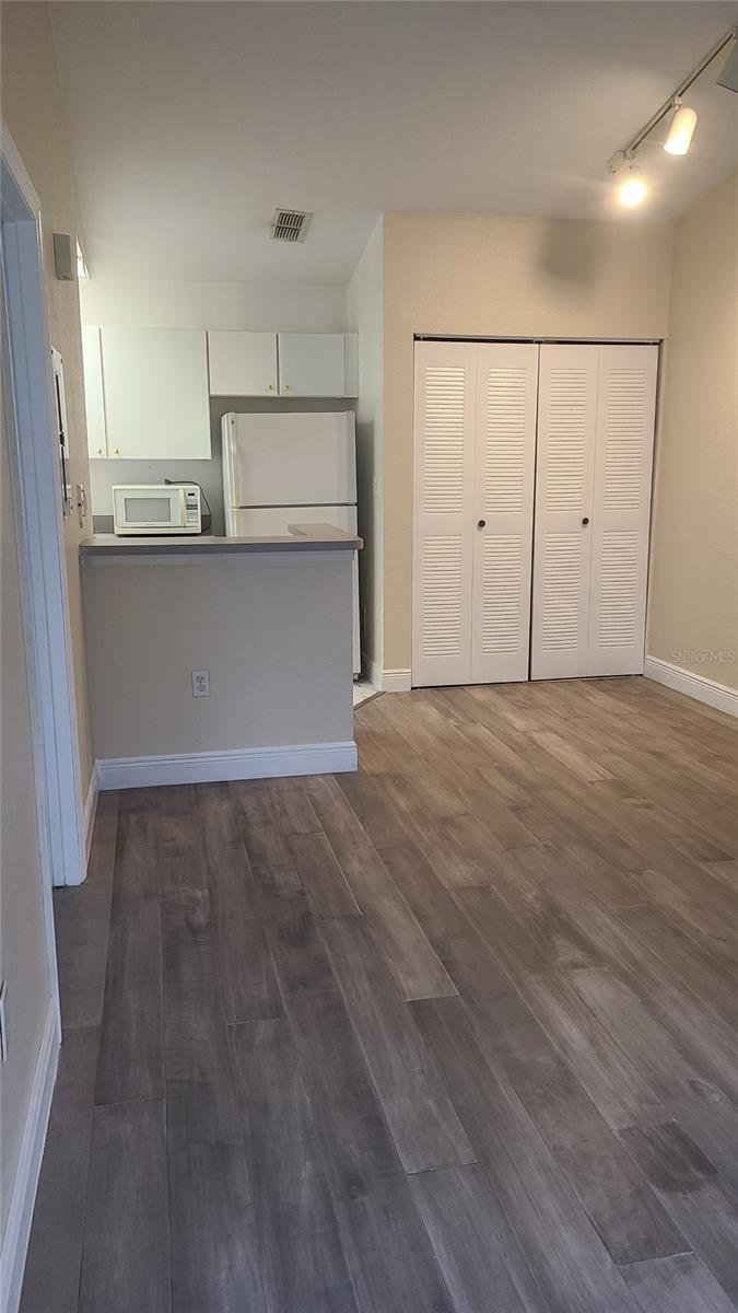 Image 10 of 16 For 10422 White Lake Court 10422