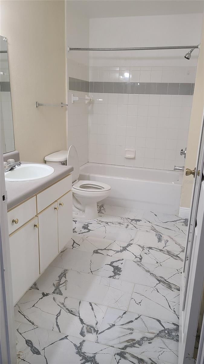 Image 11 of 16 For 10422 White Lake Court 10422