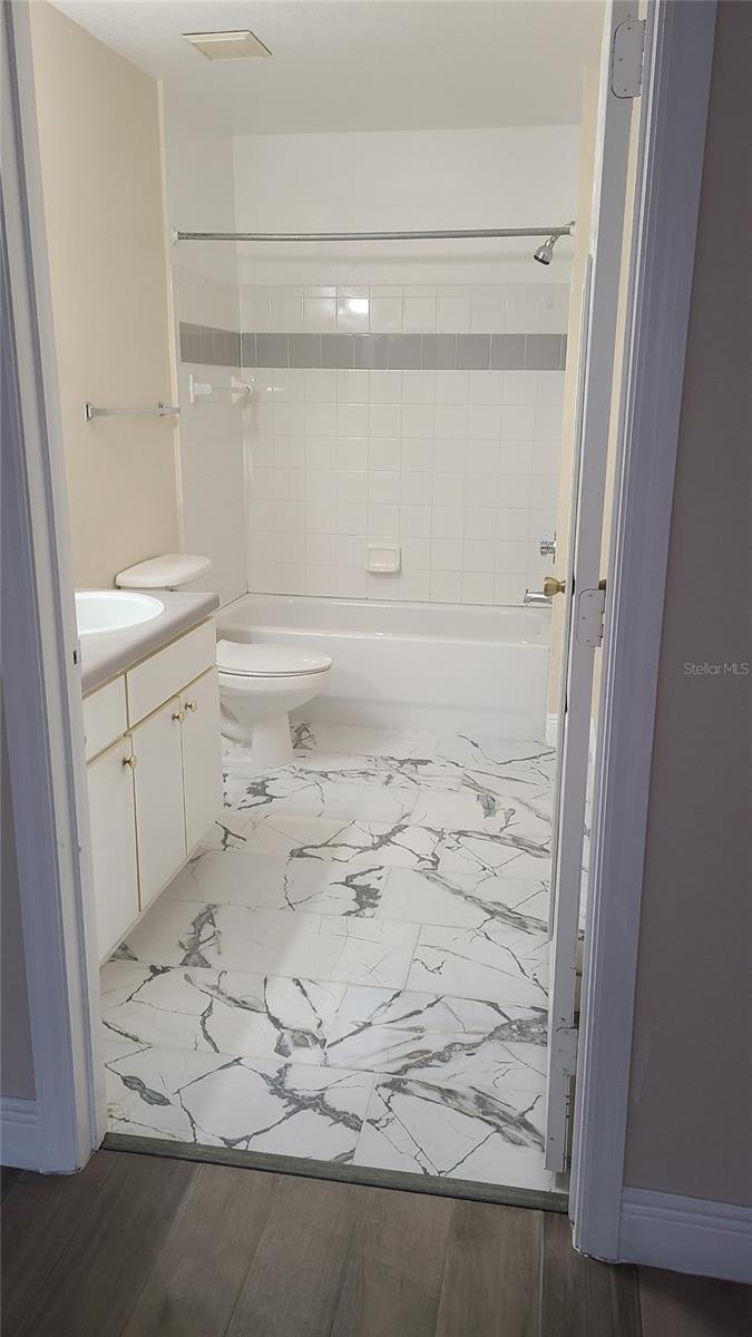 Image 7 of 16 For 10422 White Lake Court 10422