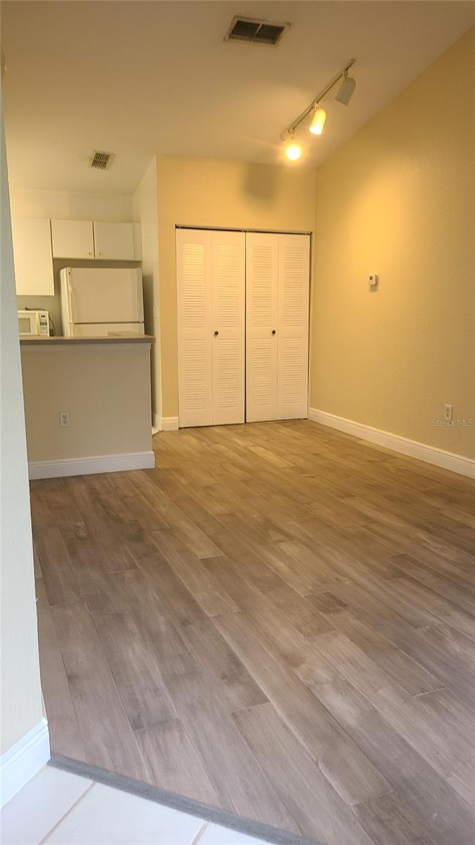Image 9 of 16 For 10422 White Lake Court 10422