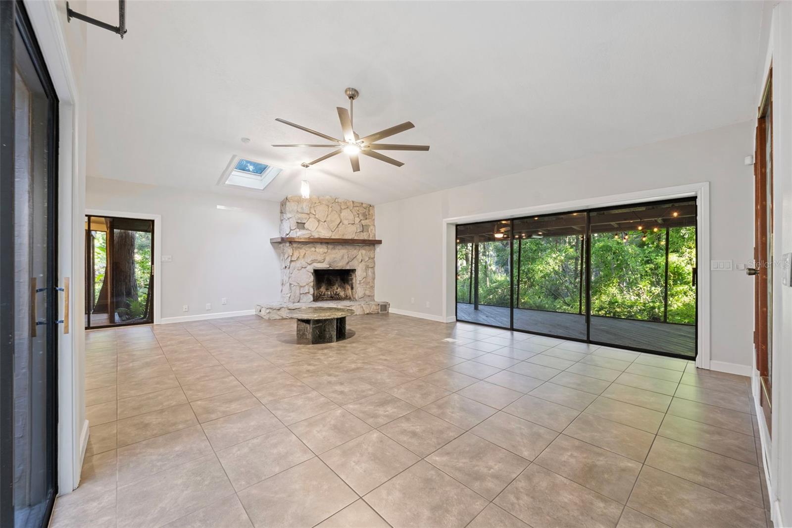 Image 21 of 54 For 5803 Myrtle Lane