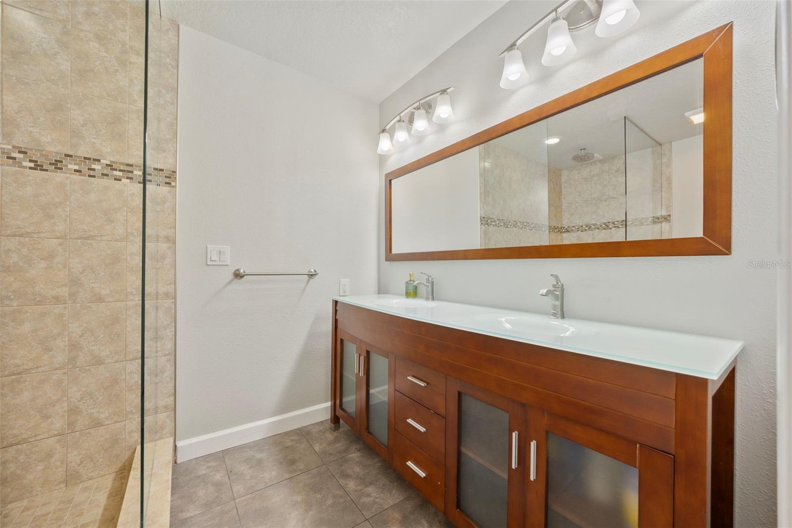 Image 33 of 54 For 5803 Myrtle Lane