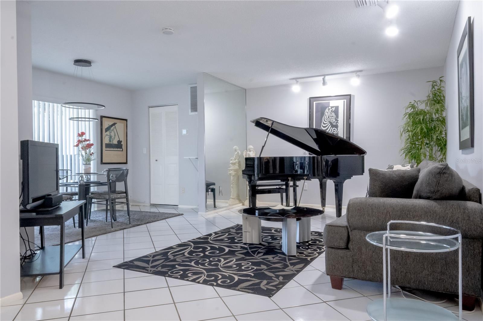 Image 6 of 15 For 5970 80th Street North  206