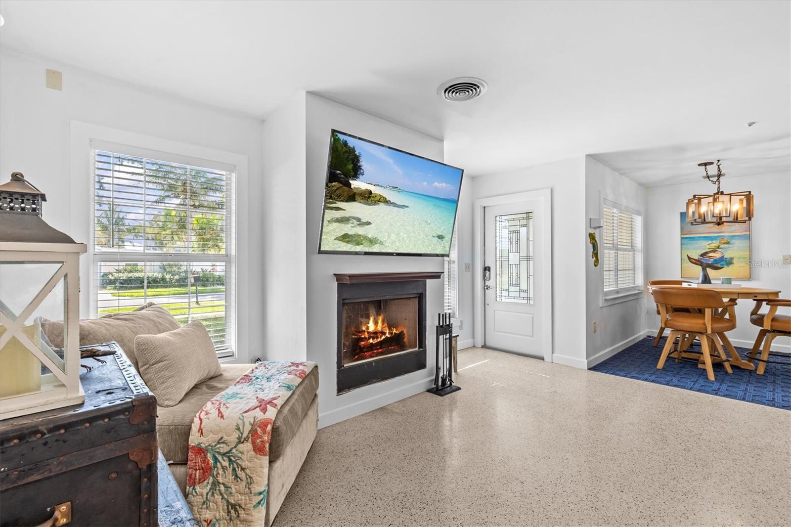 Image 10 of 65 For 824 Narcissus Avenue
