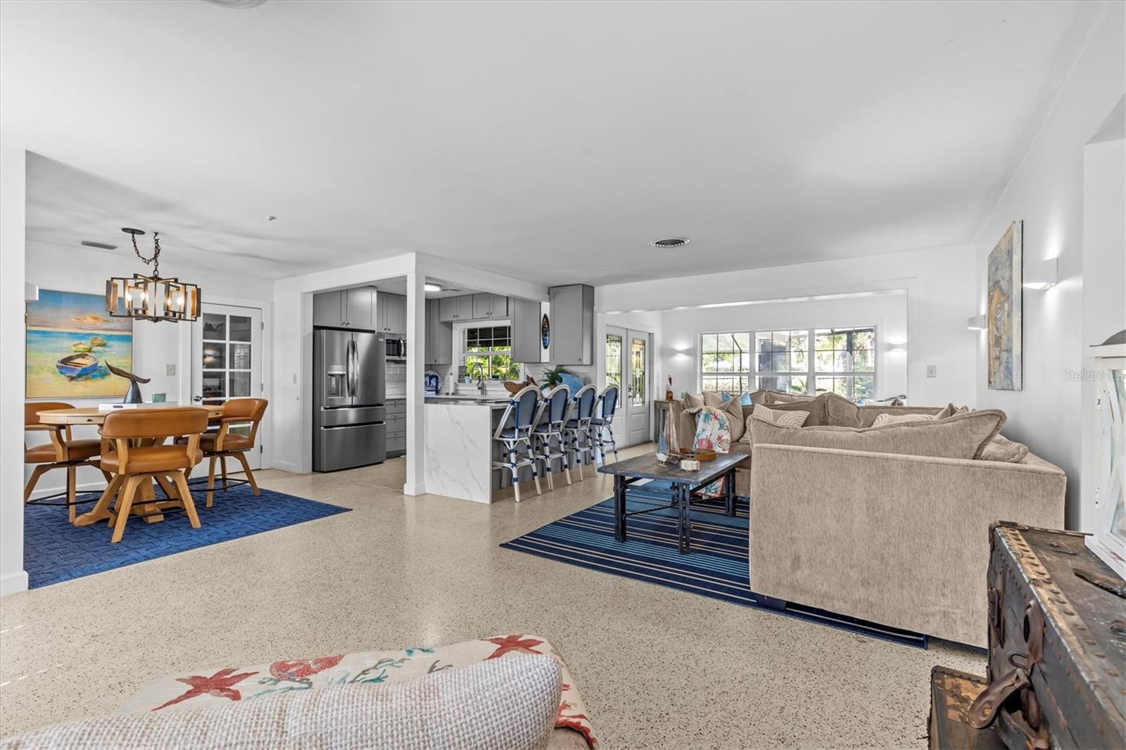 Image 13 of 65 For 824 Narcissus Avenue