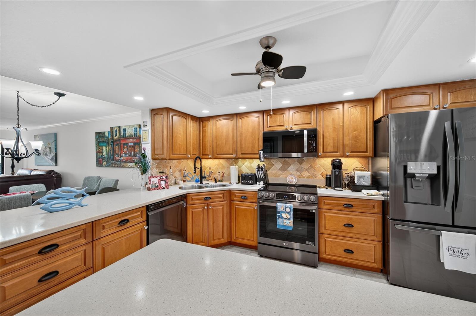 Image 11 of 51 For 9200 Park Boulevard 205