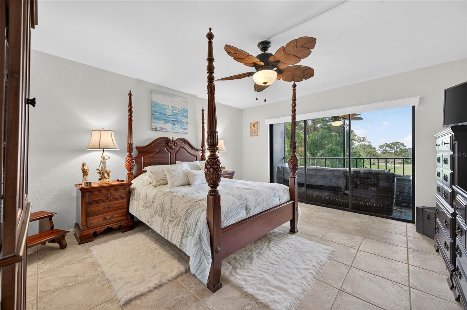 Image 19 of 51 For 9200 Park Boulevard 205