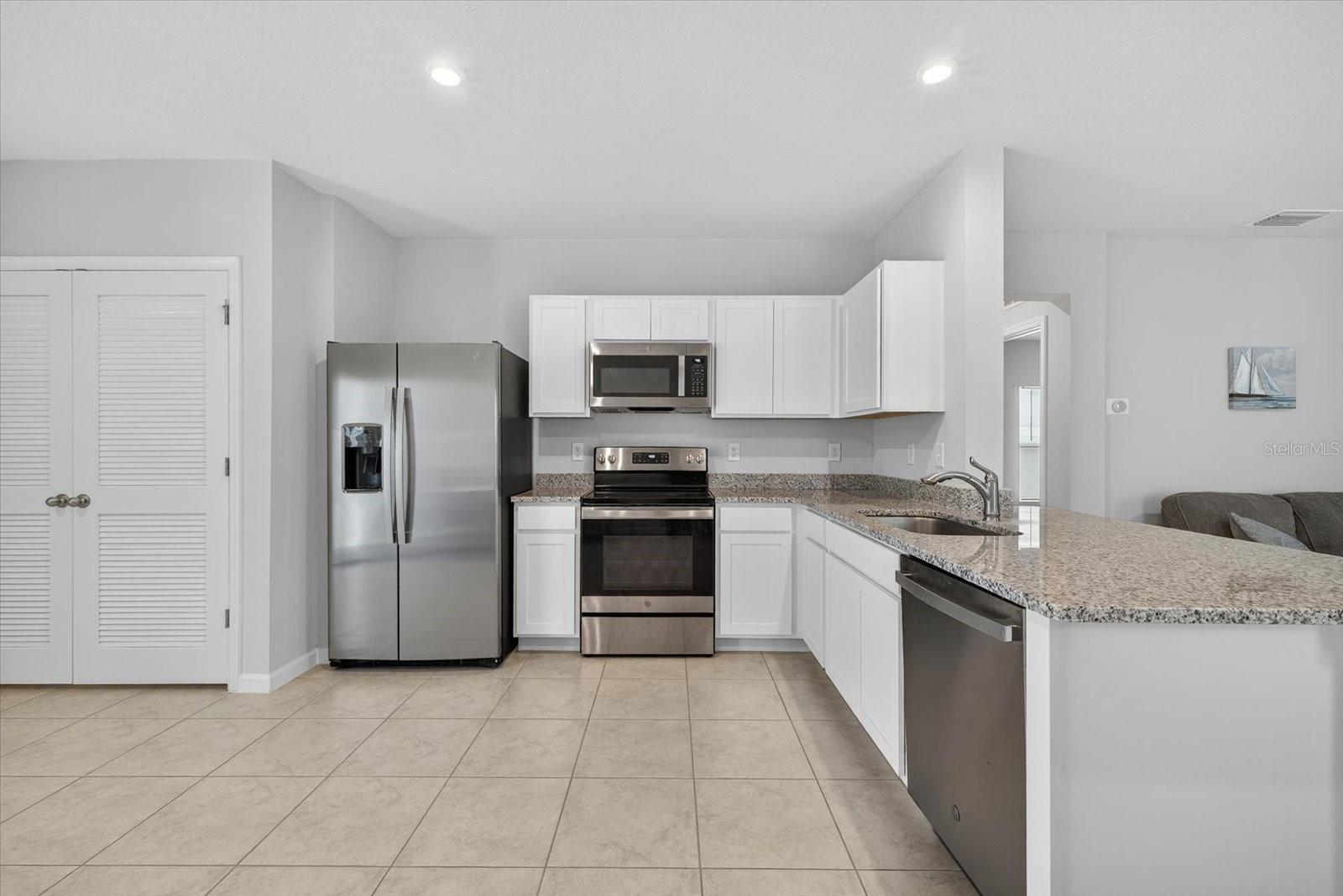 Image 16 of 37 For 35155 Jomar Avenue