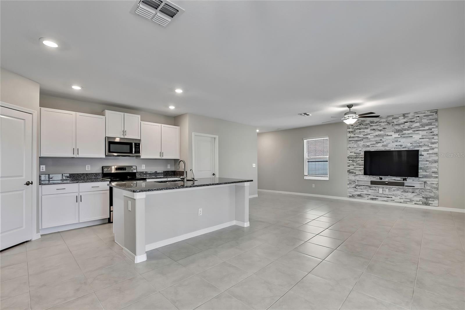 Image 11 of 53 For 17901 Cloudless Bliss Drive