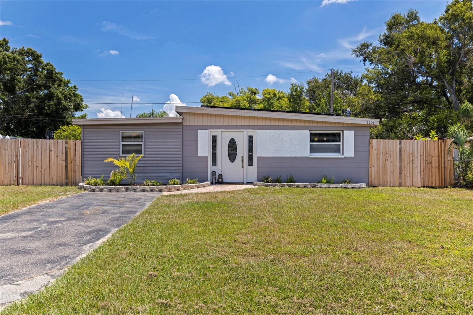 Details for 9297 84th Street, SEMINOLE, FL 33777