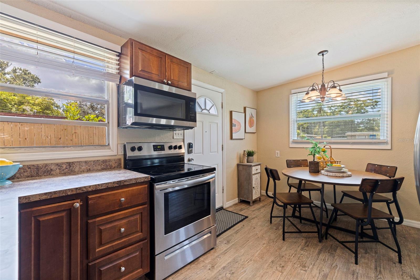 Image 11 of 38 For 9297 84th Street