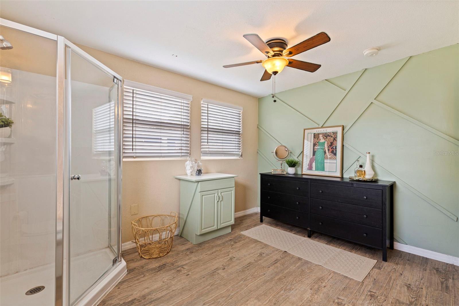 Image 15 of 38 For 9297 84th Street