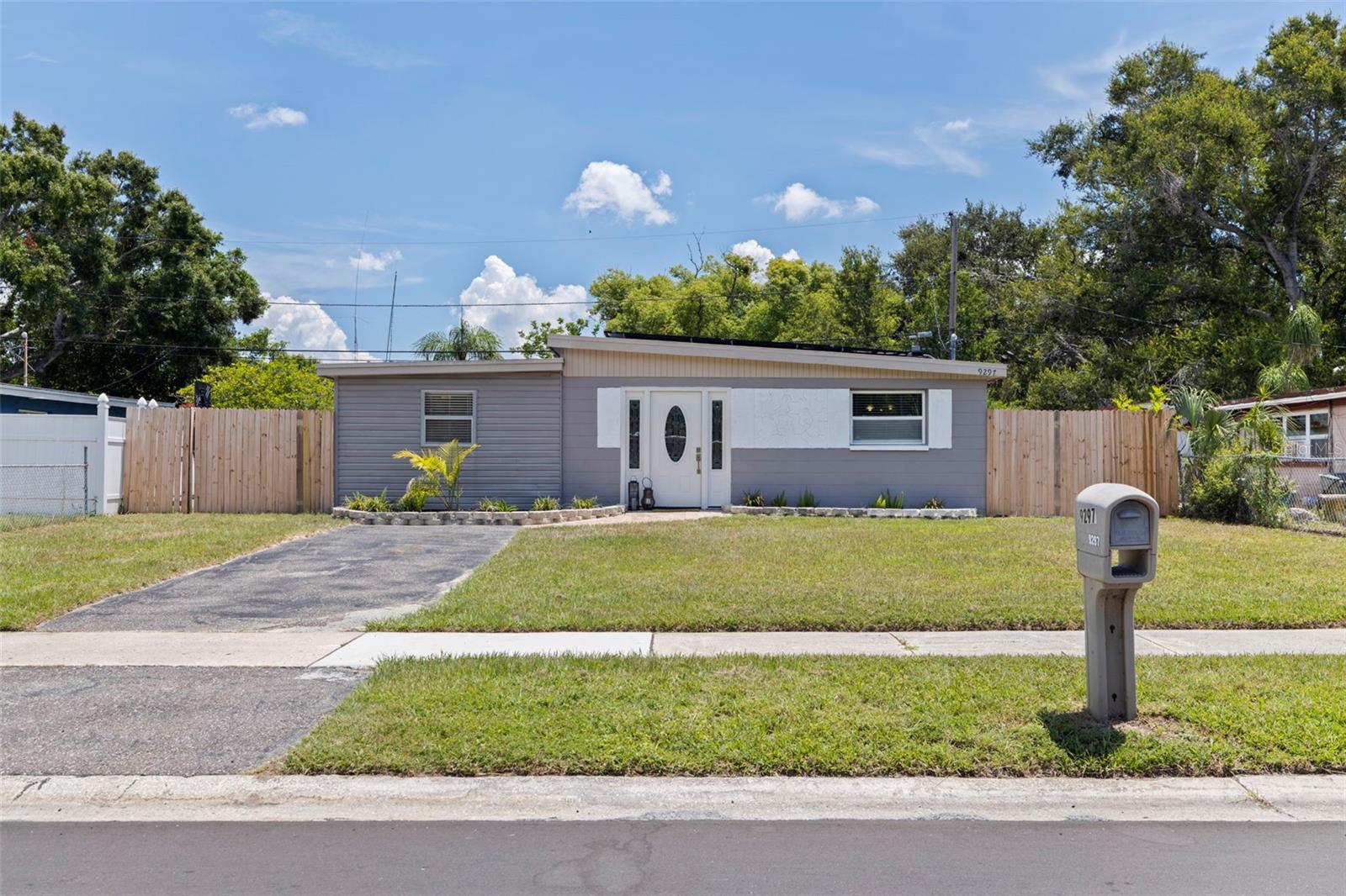 Image 29 of 38 For 9297 84th Street