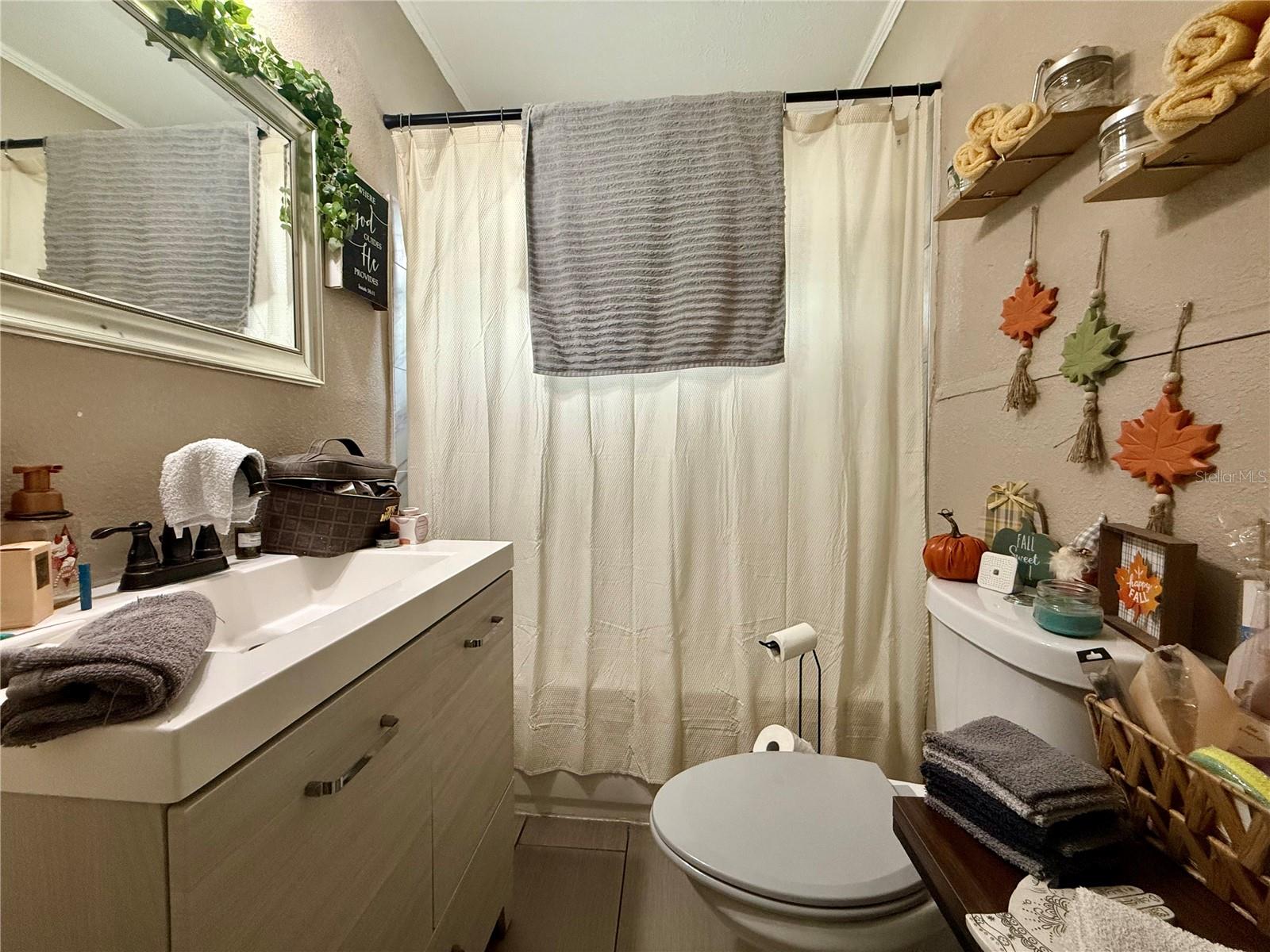 Image 11 of 17 For 3612 Henry Avenue