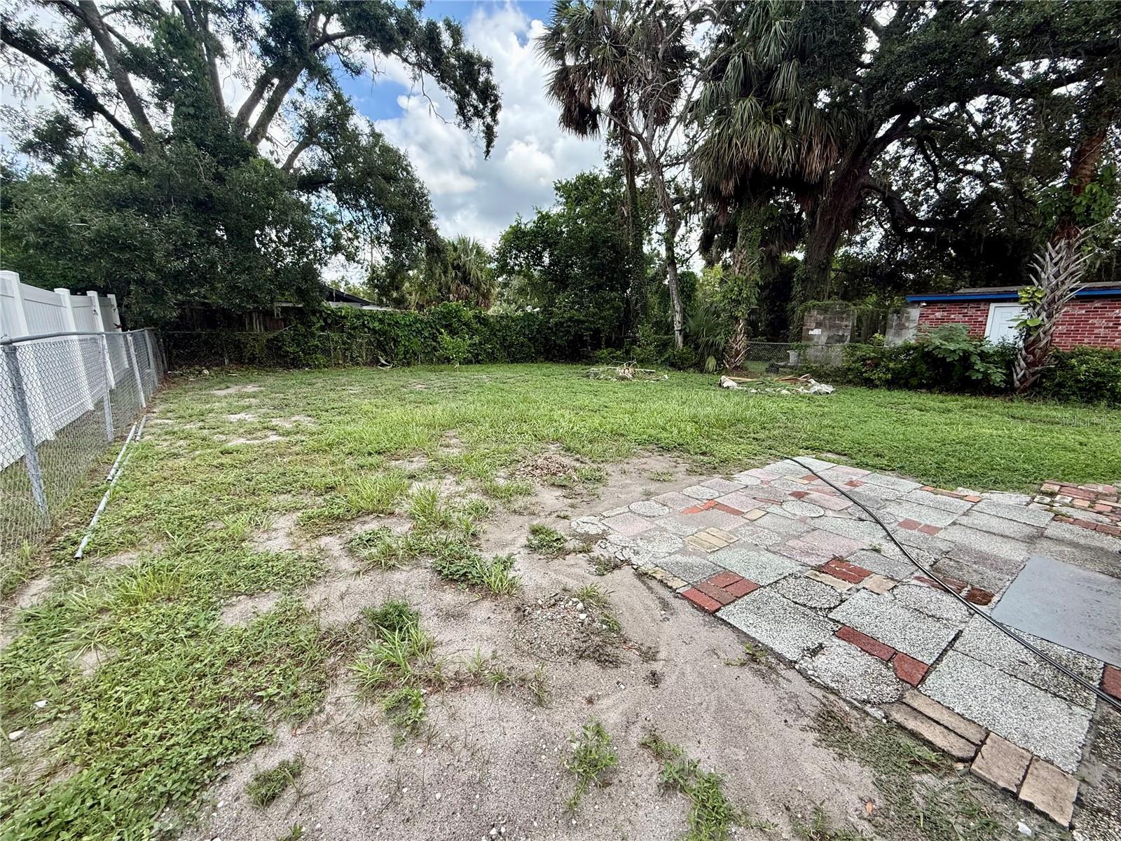 Image 16 of 17 For 3612 Henry Avenue