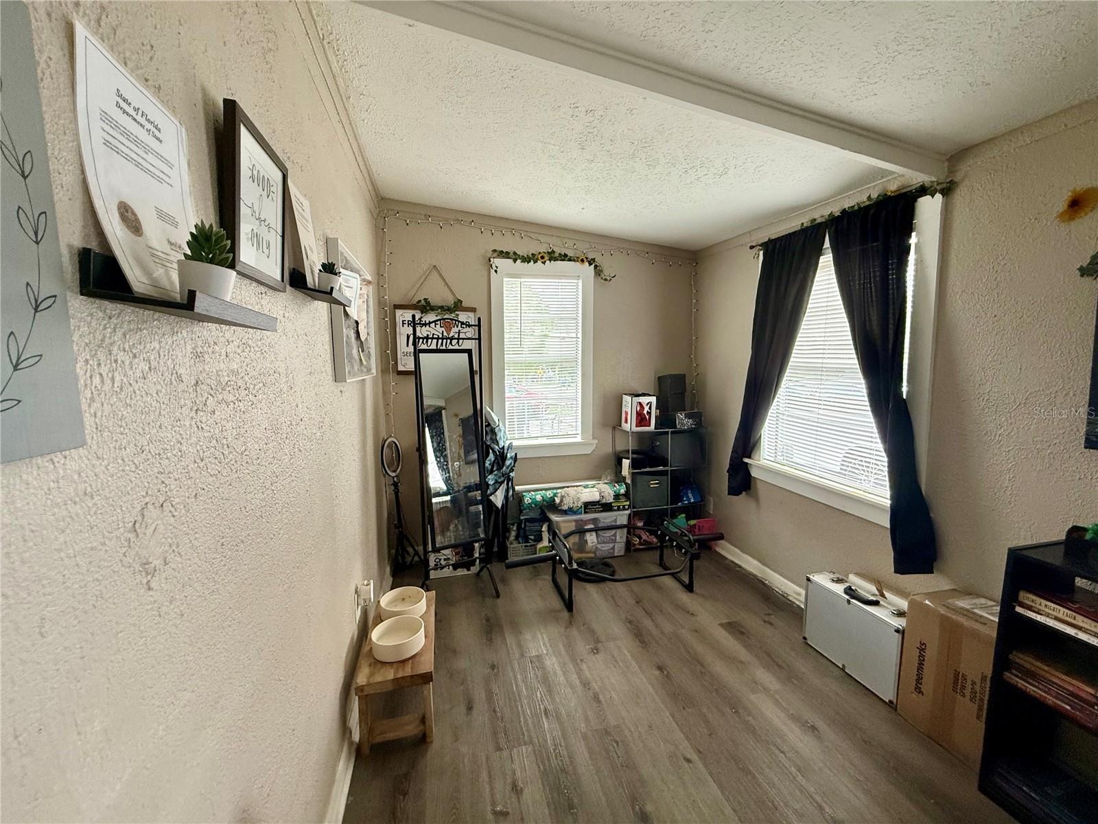 Image 4 of 17 For 3612 Henry Avenue