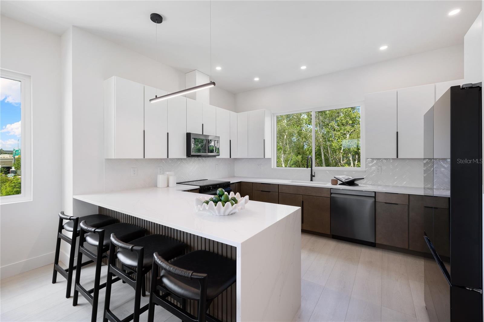 Image 7 of 33 For 10270 2nd Way N