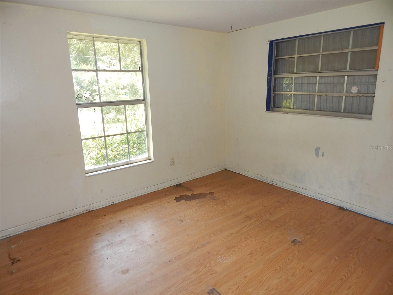 Listing photo id 8 for 12147 Scott Drive
