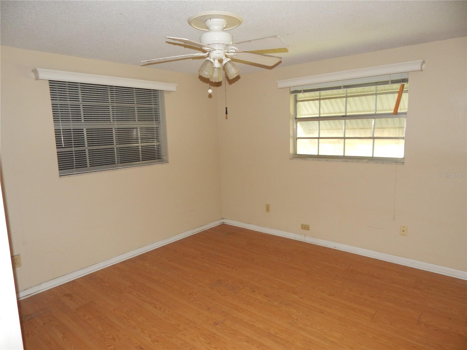 Listing photo id 9 for 12147 Scott Drive