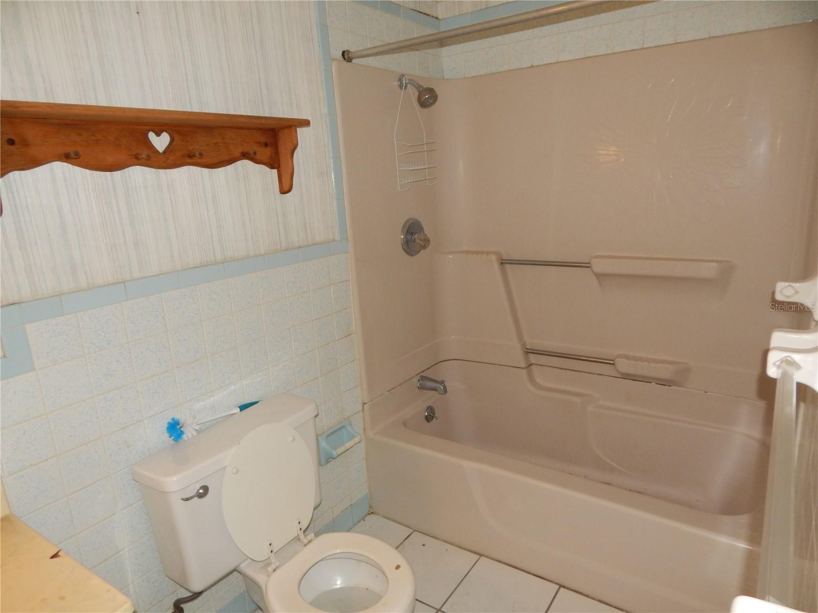 Listing photo id 10 for 12147 Scott Drive
